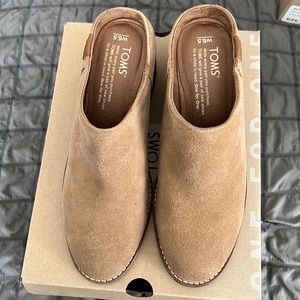 Gently worn Tom’s mules